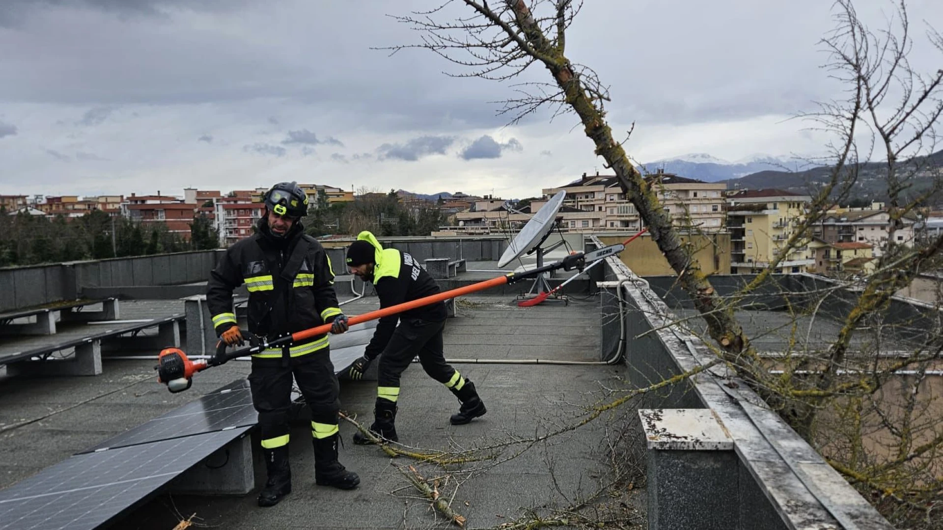 Neve, gelo e forti piogge. Vigili del Fuoco di Isernia impegnati su tutto il territorio.